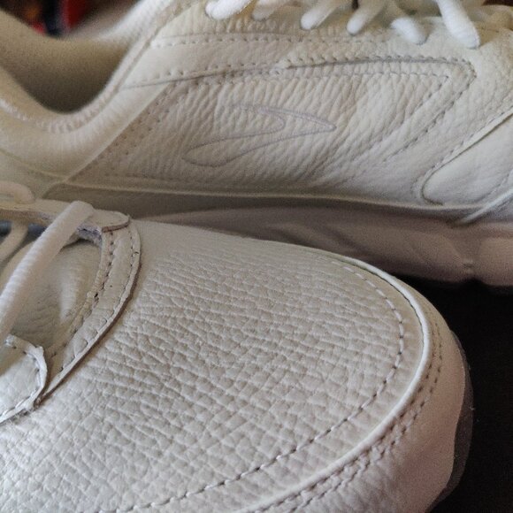 Brooks Women's Addiction Walker 2 Walking Shoe - Picture 2 of 11